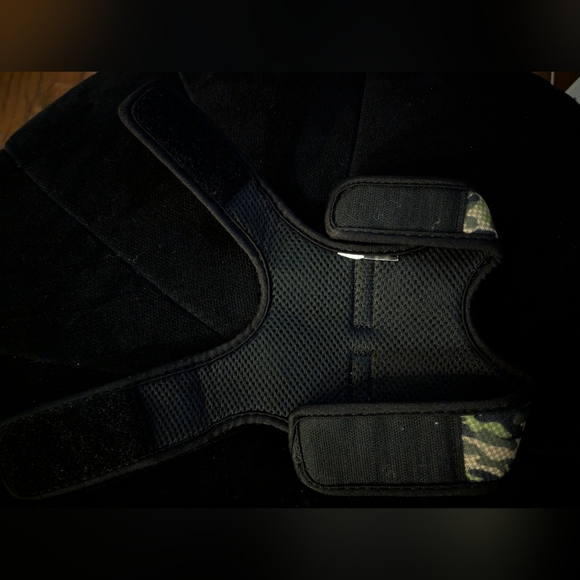 Harness and leash lot, 2 red adjustable quick harnesses, leash, Velcro vest Sz S - Picture 5 of 12